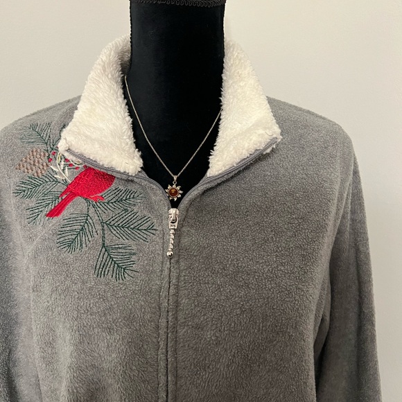 Womens Fleece Sz M Red Cardinals Embroidered Faux Fur Collar Sweater Grandmacore - Picture 4 of 11